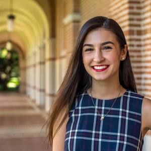 Meet your Posher, Fernanda